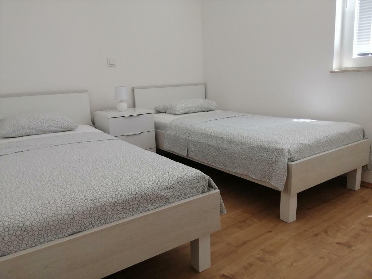 Kuca Za Odmor Postonjski Maslenica Exterior photo